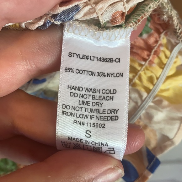 NWOT Lush floral bold printed ruffle crop top - Picture 5 of 5